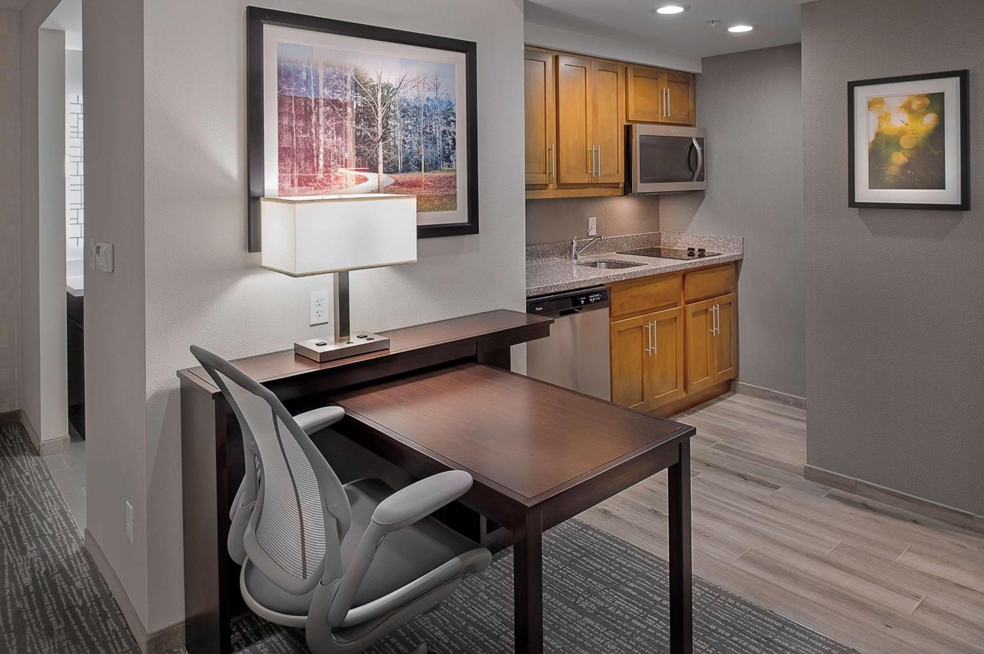 Homewood Suites By Hilton St. Louis Westport Мериленд Хайтс Екстериор снимка