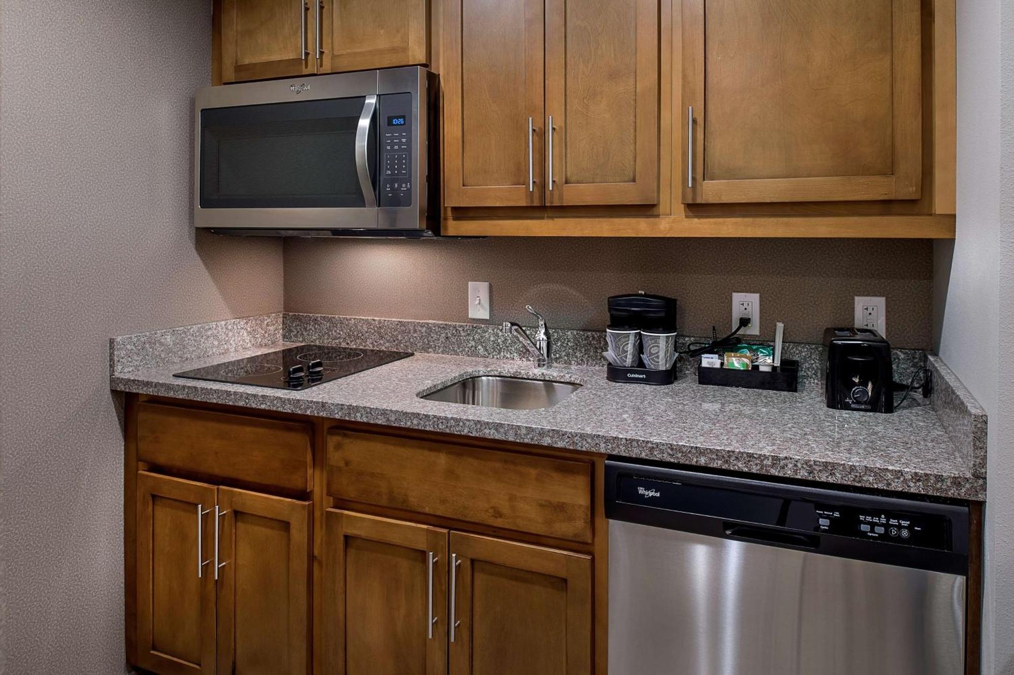 Homewood Suites By Hilton St. Louis Westport Мериленд Хайтс Екстериор снимка