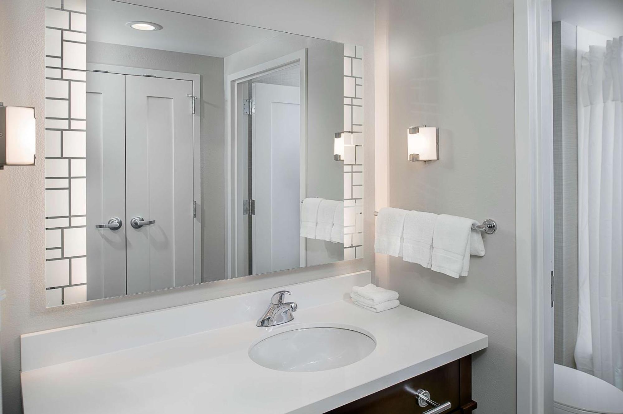 Homewood Suites By Hilton St. Louis Westport Мериленд Хайтс Екстериор снимка